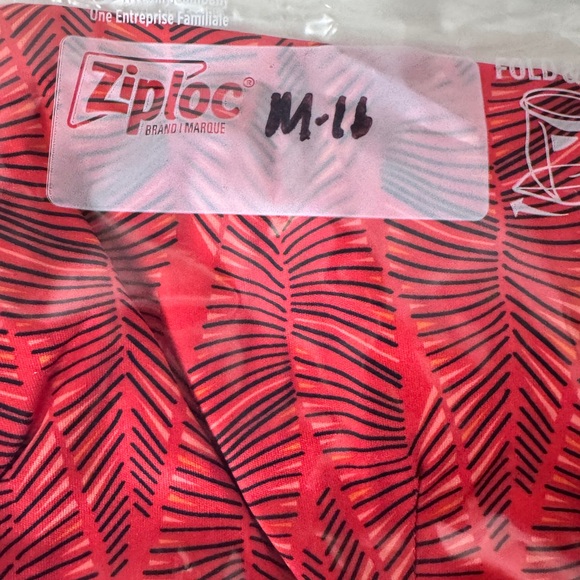 Gymshark Red Leaf Pattern Mini Skort‎ size Large - Picture 8 of 8